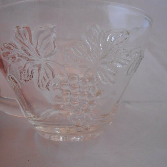 Vintage Anchor Hocking 8 Piece Snack Set, Grapes/Vines, Serva-Snack, W/Box - Picture 9 of 10